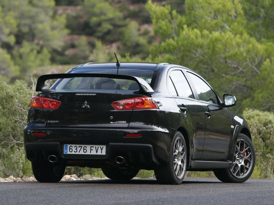  Mitsubishi Lancer Evolution X 2008 года  (EU) (фото 20 из 21)